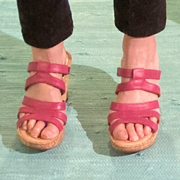 Pink Born Wedge Sandals sz 9 - Picture 3 of 8